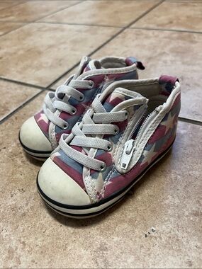 Converse Kids High-Top Sneakers - Pink & Blue Star Print